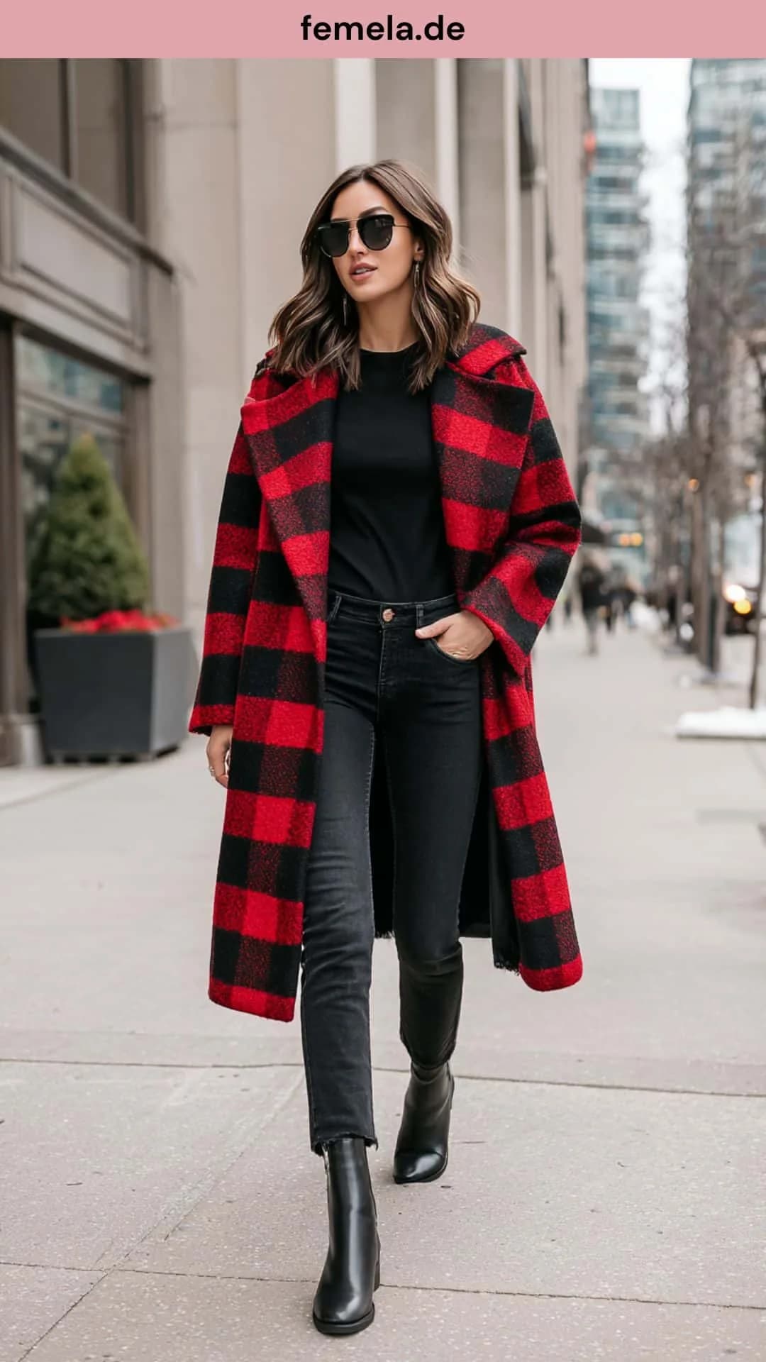 schwarze-jeans-statement-mantel-kombi