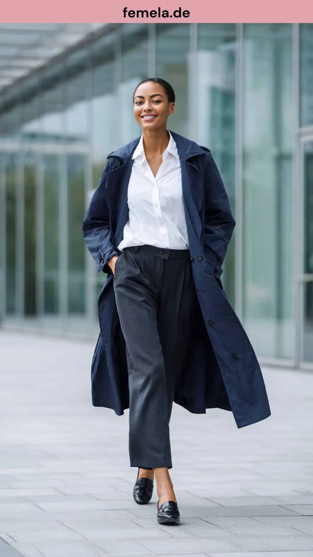 trenchcoat-business-outfit-damen-marineblau